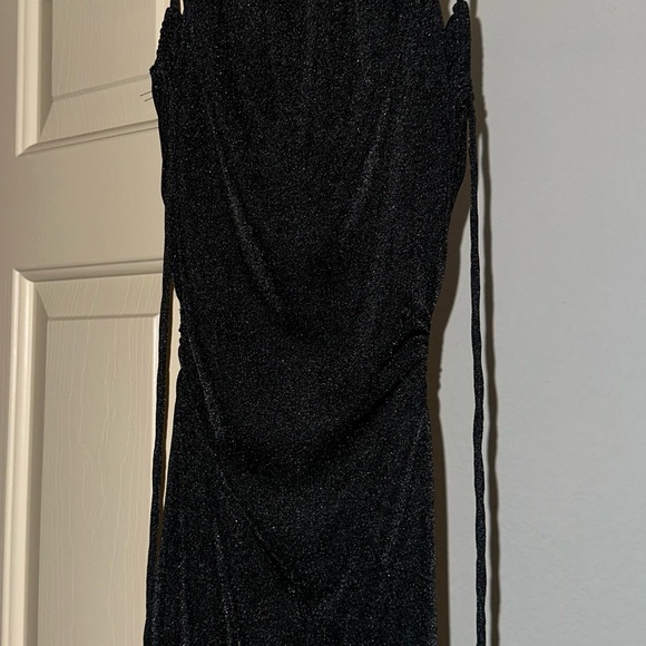 Hello Molly black midi cut out dress - Picture 5 of 7